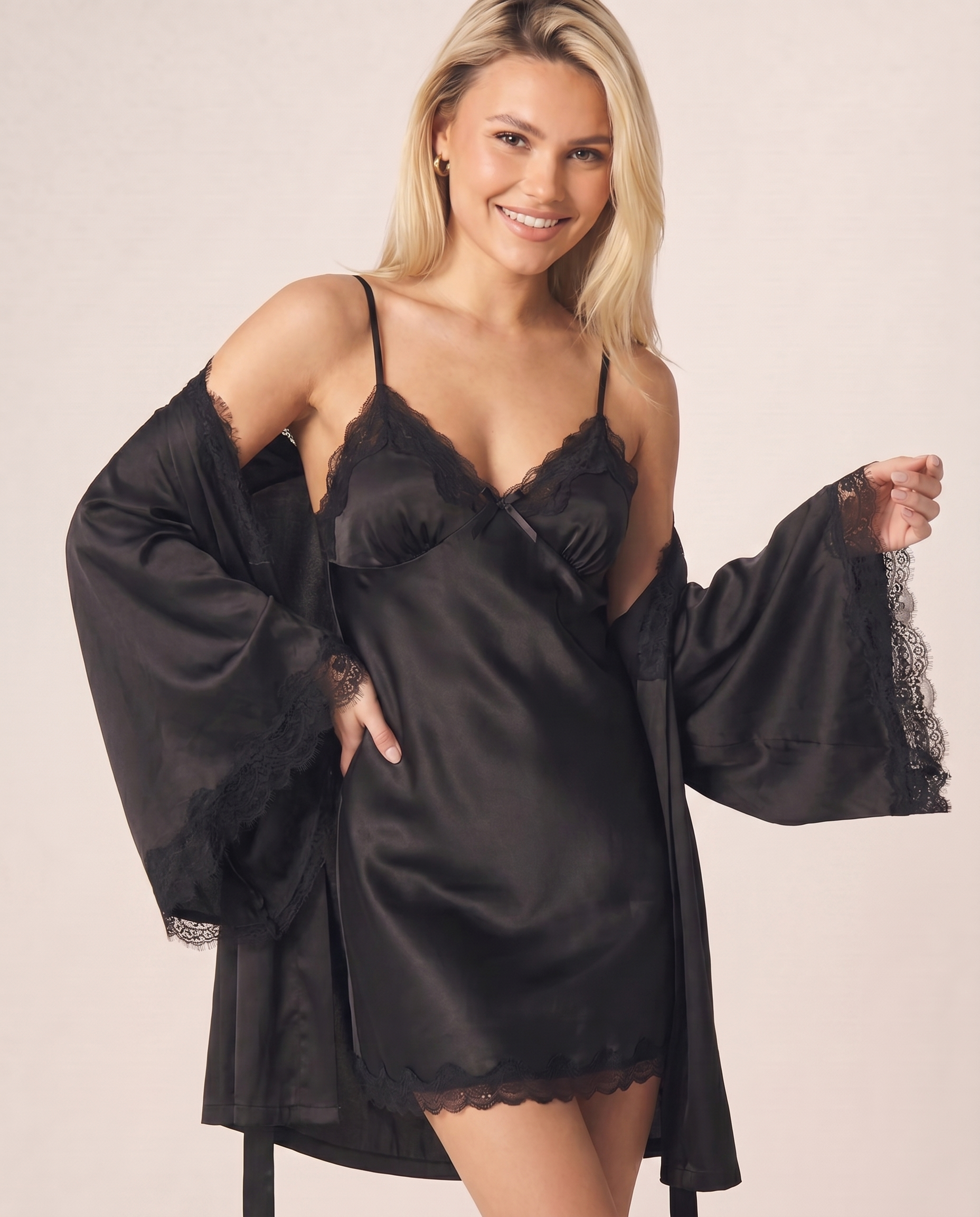 Gigi Mini Lace in Noir